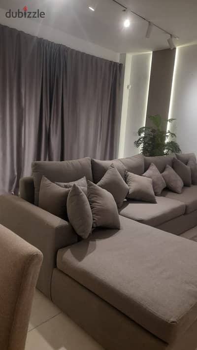 **Apartment for Sale or Rent Furnished | Smart Life Compound – Fifth Settlement**  A unique opportunity for upscale living inside Smart Life Compound, next to the American University and behind Concord Plaza.   - **Area:** Two bedrooms - **Bathrooms:** 2 bathrooms - **Floor:** Second - **Air Conditioning:** Air-conditioned