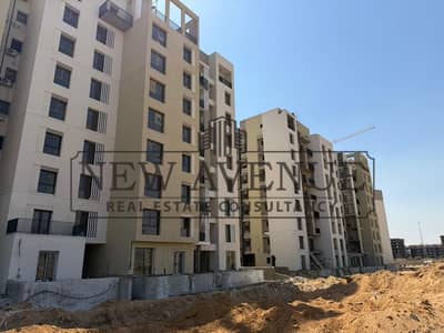 زيد إيست بأقل سعر دوبلكس 4 غرف جاردن  استلام فوري دقايق للـ Central Spine والنادي والخدمات