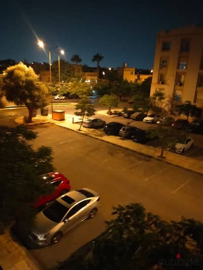 بالرحاب شقه للايجار 155 م قريبه من المسجد و السوق