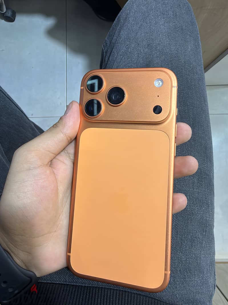 Apple - iPhone 17 Pro Max 3
