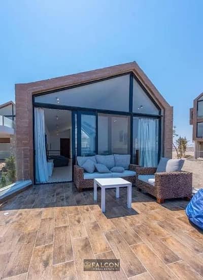 شاليه بمقدم 580 الف+ خصم 30% للكاش بفيو ساحر للبحر متشطب بالكامل  للبيع في سوما باى soma bay  ع طريق سفاجا قرب الغردقة  سهل حشيش  مكادي هايتس و الجونه