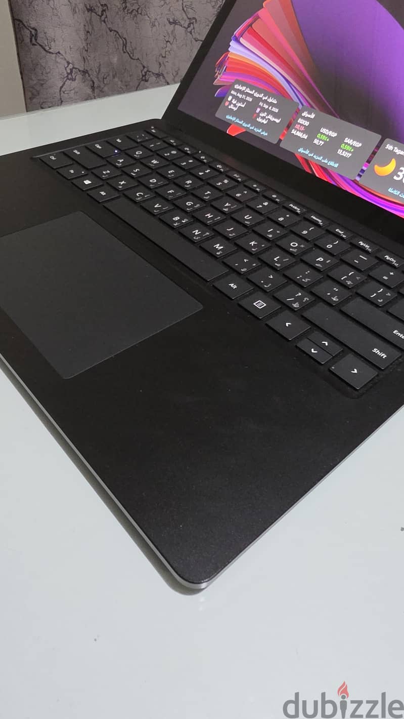 Microsoft Surface Laptop 3 8