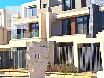 لافيستا الباتيو تاون امتلك تاون هاوس لوكيشن مميز بجوار الباتيو 7 بسعر مميز