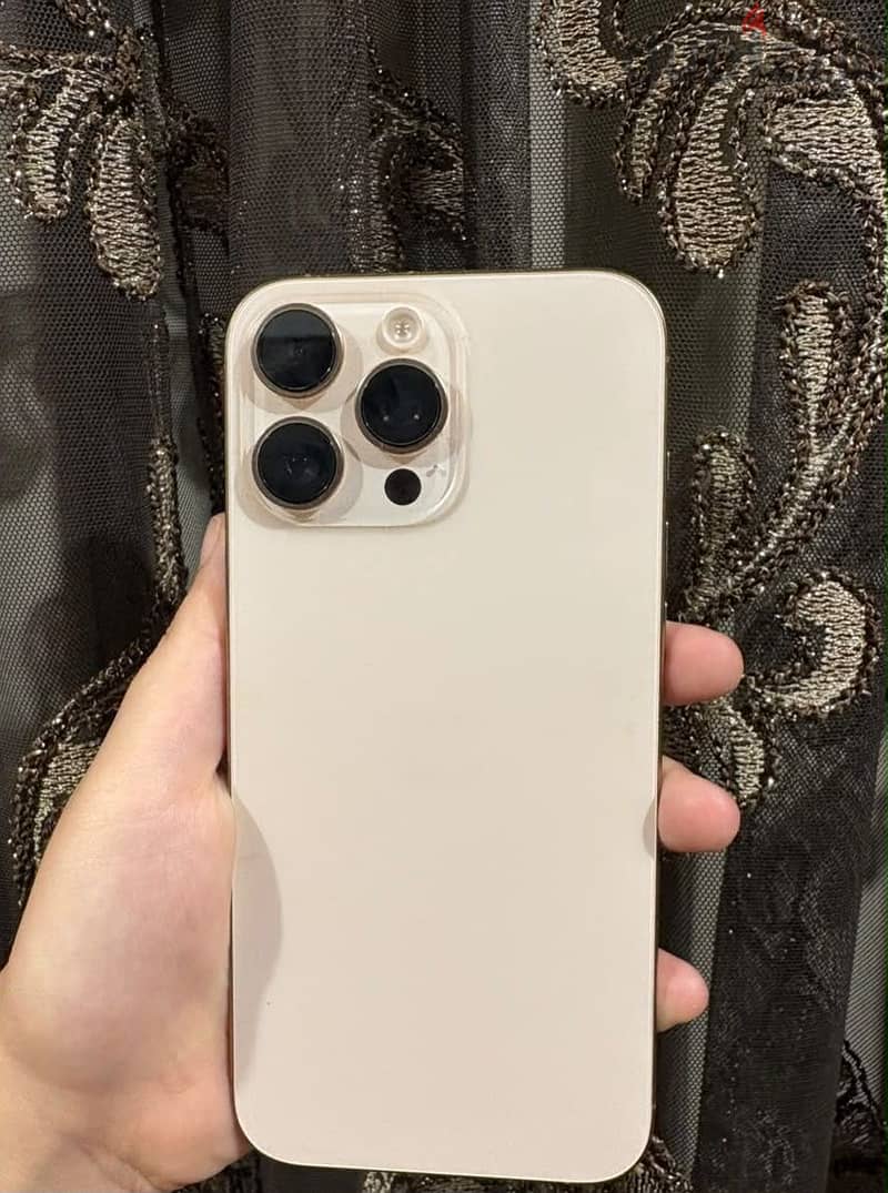 Apple - iPhone 16 Pro Max 2