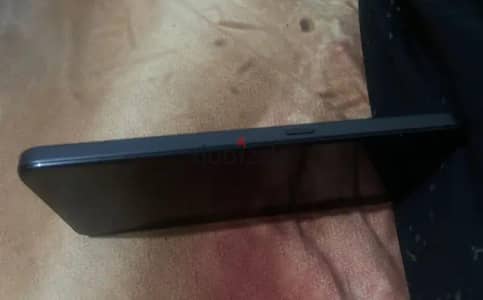 honer x7d  مساحه 256 رام 8