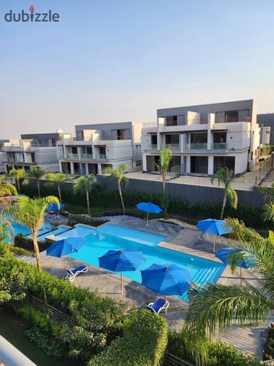 Fully furnished hotel-style villa in El Patio Zahraa, 265 sqm, 4 BR & 4 baths. Available for long/short term. Book now!