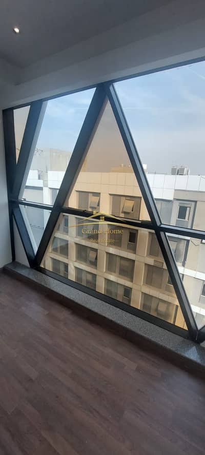 Admin office for rent 45m Fully finished with A/C in Cairo Business Plaza at 5th Settlement Direct on North 90th Street with at an unbeatable price