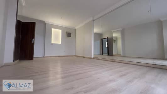 Unfurnished 500-square-meter duplex with a garden, available for administrative use. Includes a kitchen and air conditioning units. Located in Al-Bana Unfurnished 500-square-meter duplex with a garden, available for administrative use. Includes a kitchen and air conditioning units. Located in Al-Bana