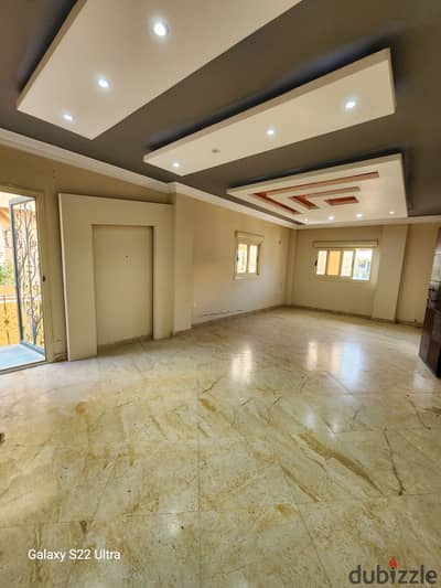 شقه لقطه للإيجار سكني او اداري في ارقي احياء الشيخ زايد