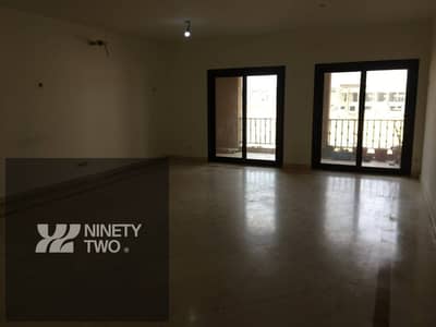 شقتك متشطبه بالكامل  بالمطبخ وجاهزه للسكن للإيجار في ميفيدا  بمساحة 186م، الدور الأول، 3 غرف نوم و3 حمامات، تشطيب كامل ومطبخ،