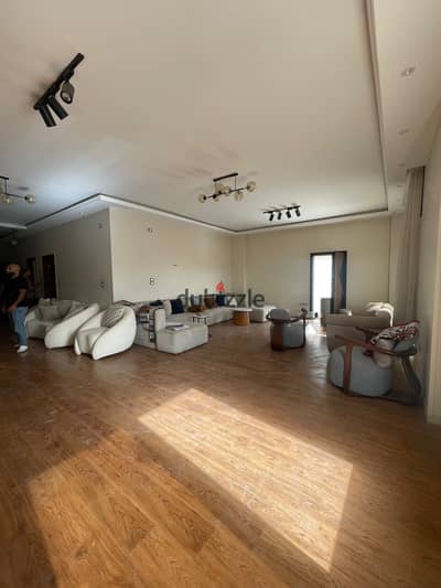 Apartment for rent, ground floor with a private entrance in Al-Qarnfal Villas