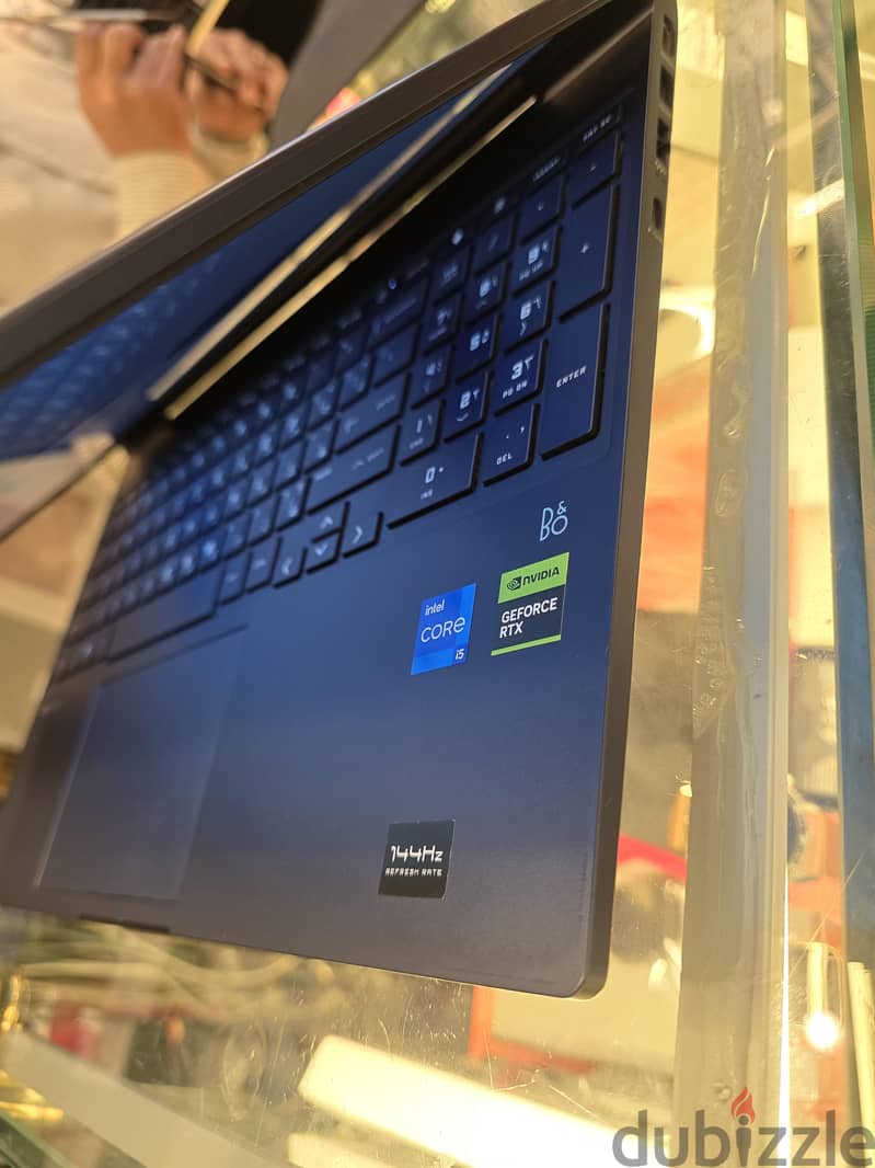 HP VICTUS 2
