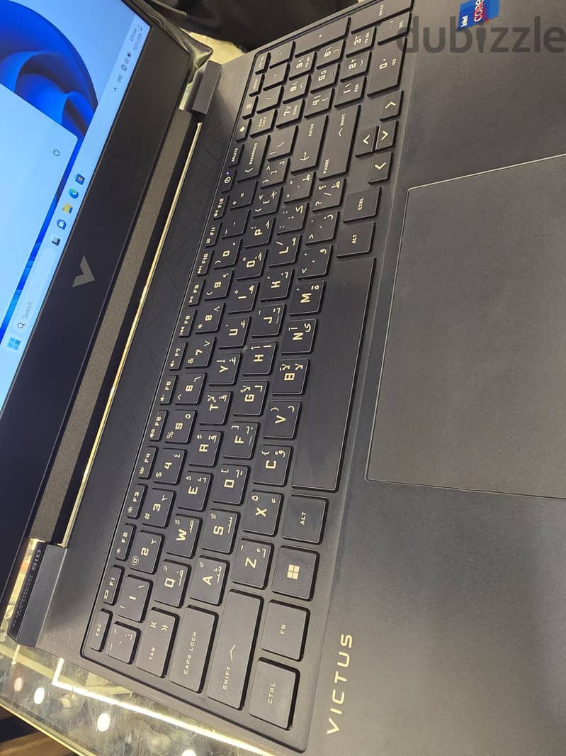 HP VICTUS 3