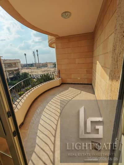 A special opportunity for sale – Panorama Apartment in the Second Villas District | Fifth Settlement   Corner apartment with a distinctive panoramic view – ready for immediate move-in!   Location: Second District