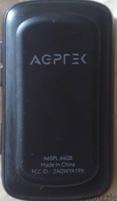 MP3 PLAYER + EARPHONES