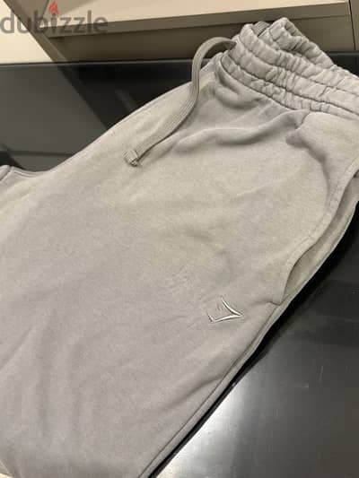 olive green gymshark sweatpants