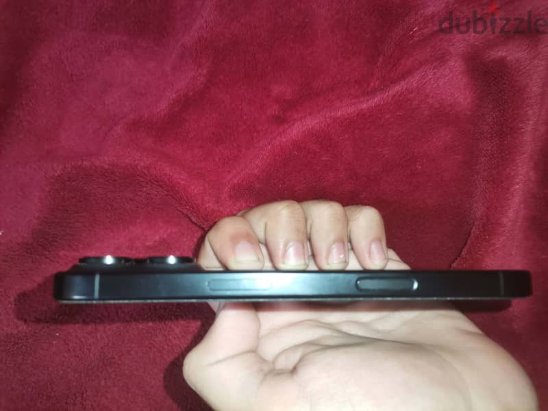 Apple - iPhone 16 Pro 2