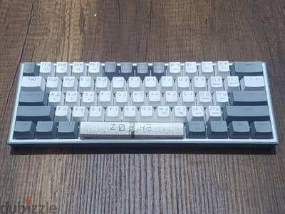 redragon k617 fizz استعمال خفيف برسمة على زر السبيس و معه كل الممتلكات