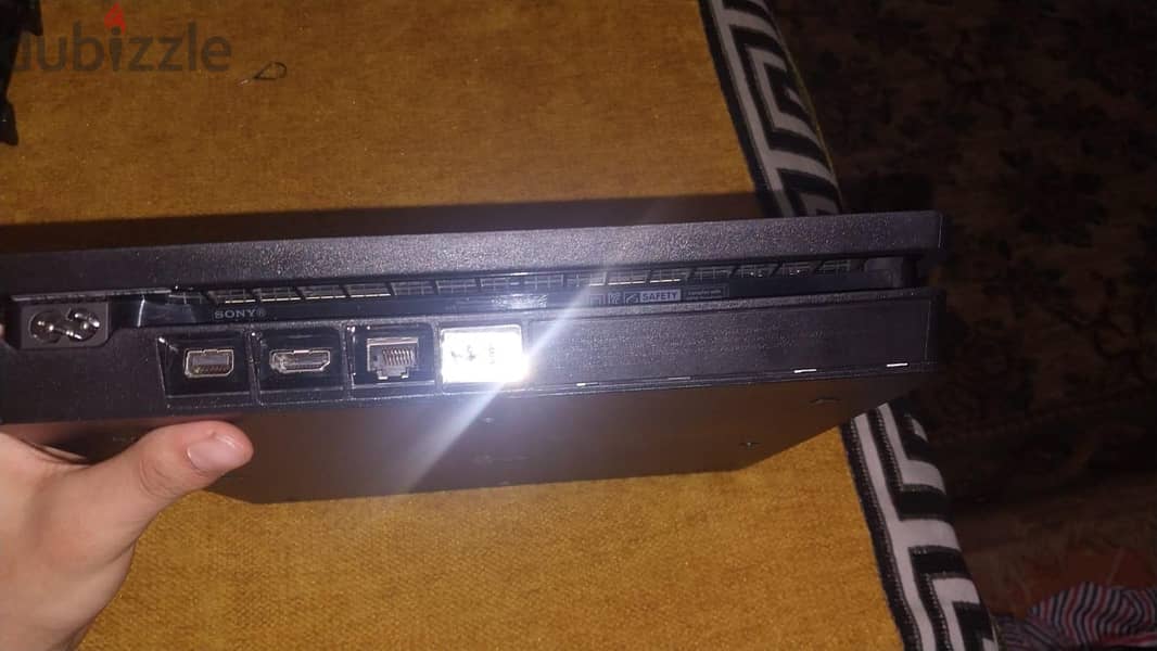 ps4 slim 1