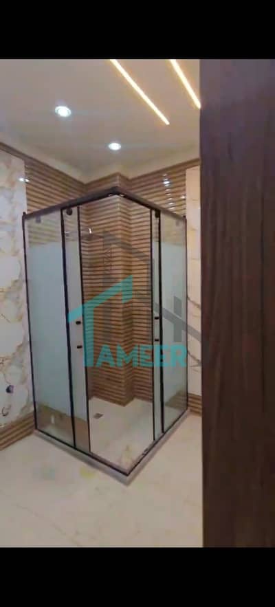 شقة متشطبه للبيع في الاندلس 2/2 مساحه 180 متر