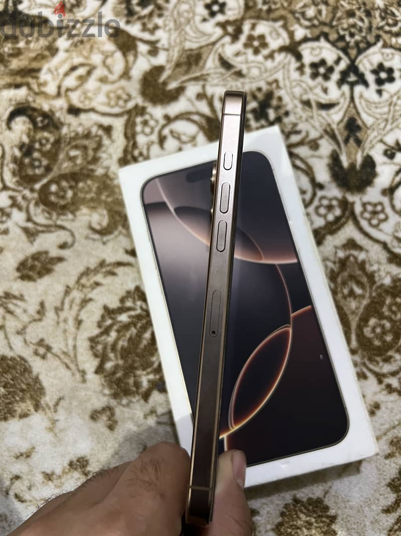 Apple - iPhone 16 Pro Max 4