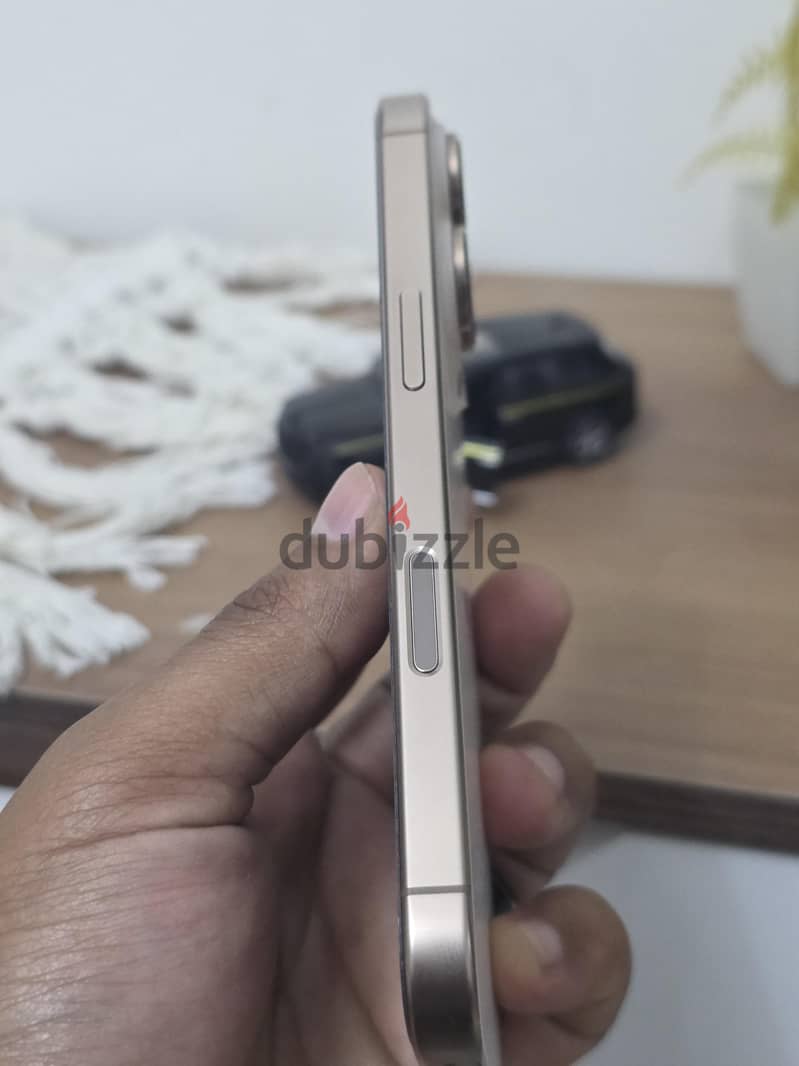 Apple - iPhone 16 Pro 2