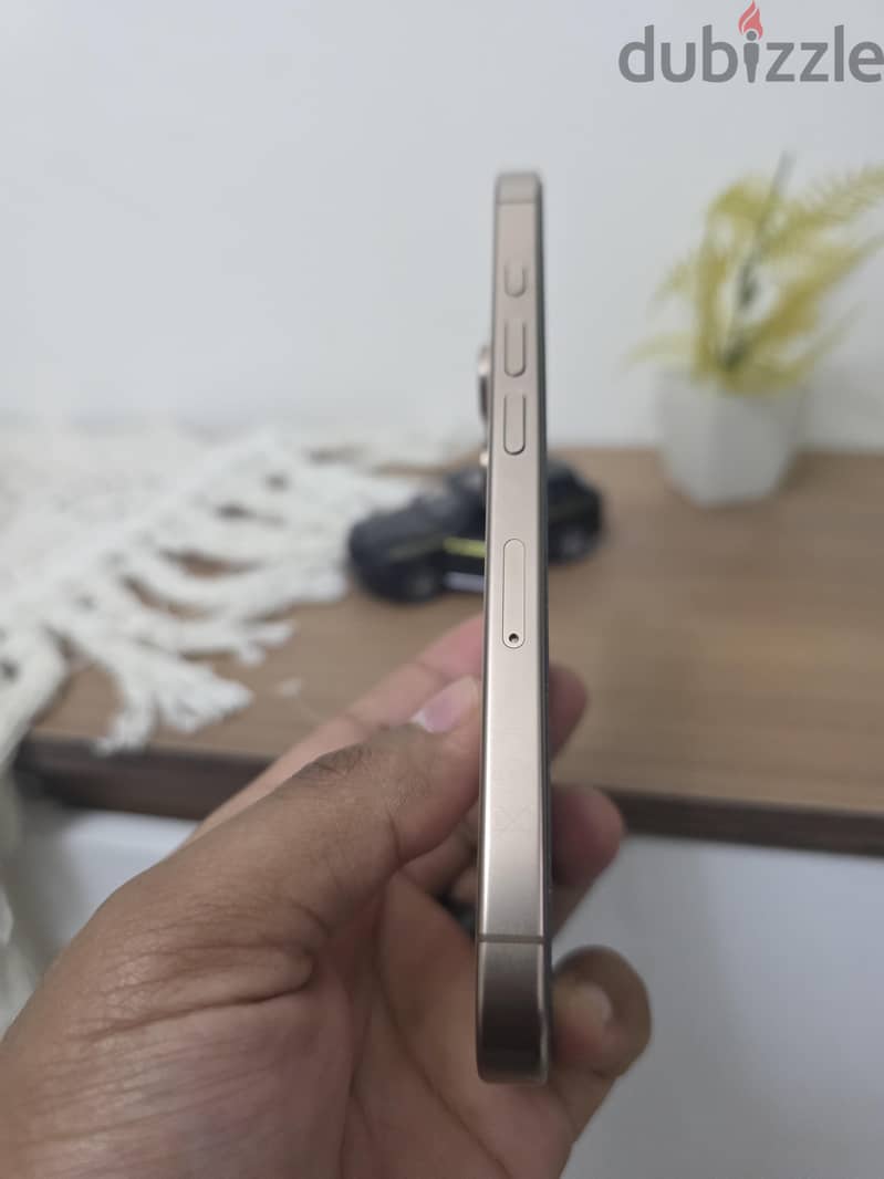 Apple - iPhone 16 Pro 6