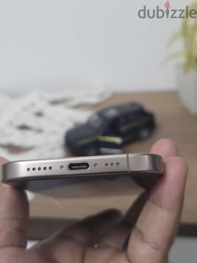 Apple - iPhone 16 Pro 7