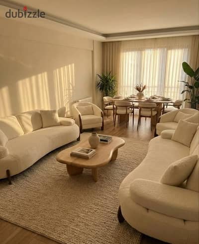 Apartment at the old price with a distinctive payment plan for sale with a view of the largest landscape in the icon Compound Apartment at the old price with a distinctive payment plan for sale with a view of the largest landscape in the icon Compound