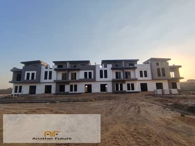 Townhouse villa ready to move semi-finished located on waslet Dahshur in Sheikh Zayed next to Mountain View