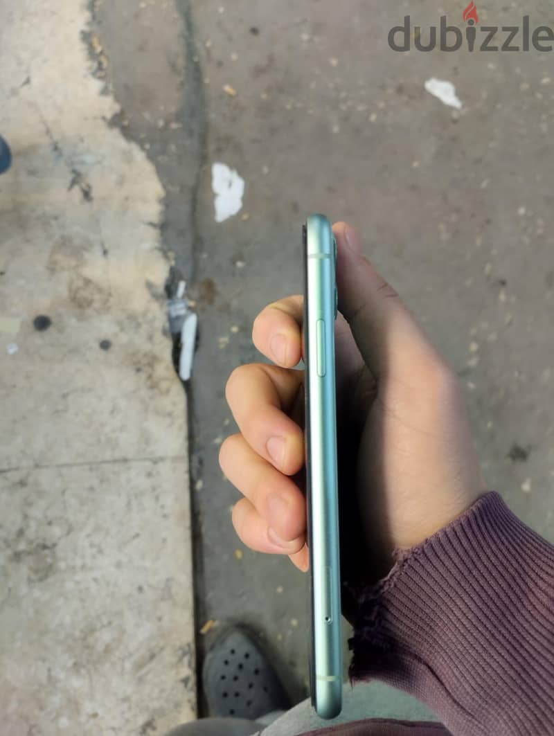 Apple - iPhone 11 4