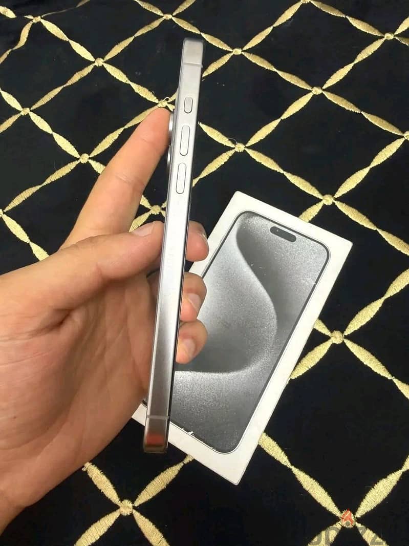 Apple - iPhone 15 Pro Max 1