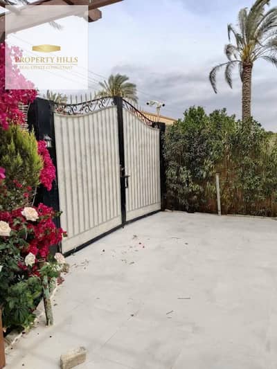 هبيع فيلا بسعر لقطه استلام فوري جاهزة للمعاينة امام بوابه مدينتي2 مساحتها 386م بڤيو علي مساحات خضراء ولاند سكيب   نوع الوحده: فيلا  المساحه: 386متر  ا