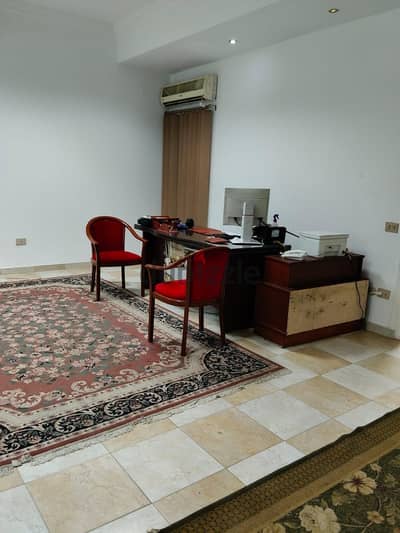 مقر اداري مرخص للايجار بكامب شيزار أمام كلية الهندسة