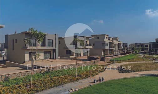 ابدأ Luxury Lifestyle مع فيلا كاملة التشطيب واستلام قريب داخل مجتمع يجمع بين الفخامة والخصوصية وأجمل المناظر الخضراء. ابدأ Luxury Lifestyle مع فيلا كاملة التشطيب واستلام قريب داخل مجتمع يجمع بين الفخامة والخصوصية وأجمل المناظر الخضراء.