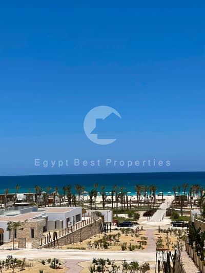 Fully Finished Penthouse for Sale by the Sea, Featuring Luxury Finishes and a Stunning View, with the Beach and Sea Just Steps Away by the sea