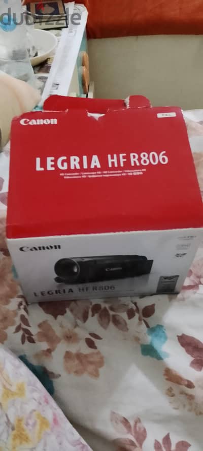 للبيع كاميرا كانون  canon legria Hf R 806