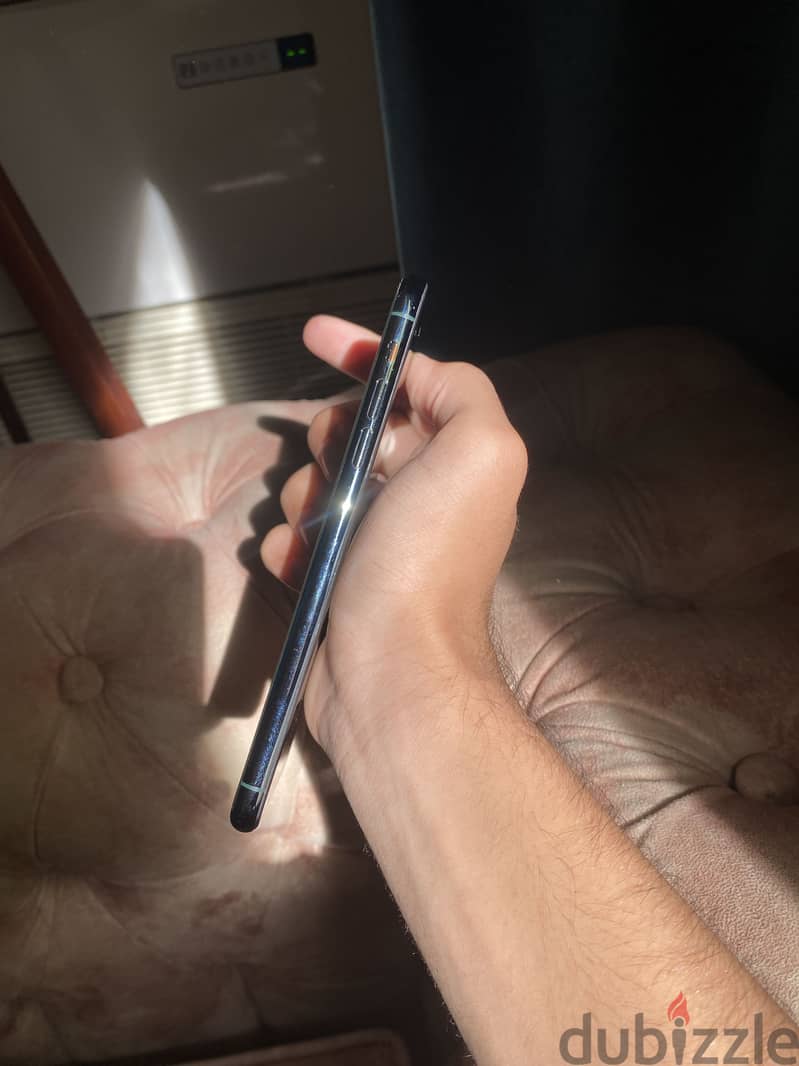 Apple - iPhone 11 Pro Max 6