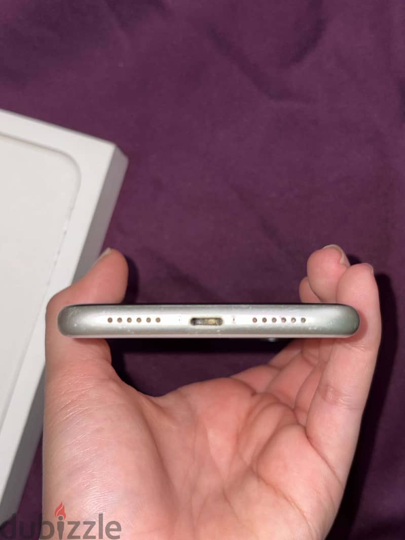 Apple - iPhone 11 4