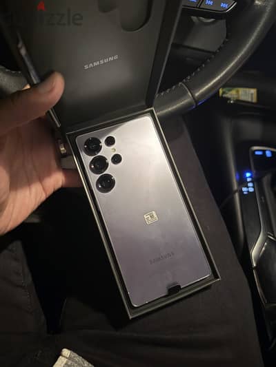 Samsung S25 Ultra جديد بالكرتونة ضمان محلي