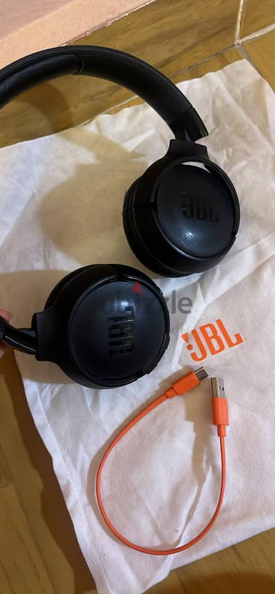 JBL Tune 520BT
