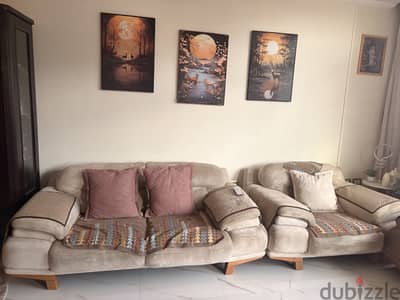 Living room for immediate sale