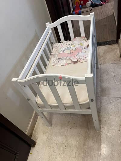 سرير اطفال