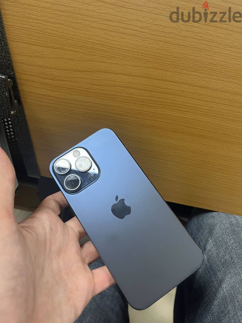 Apple - iPhone 15 Pro Max 2