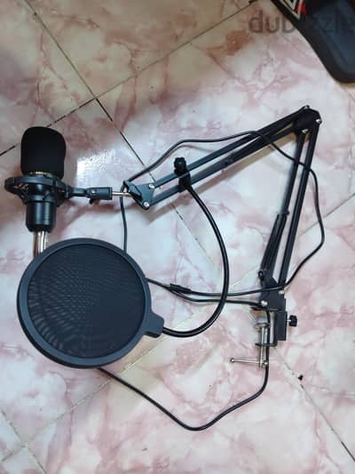 مايك BM-800 استخدام ثلاث ايام فقط لسرعه البيع