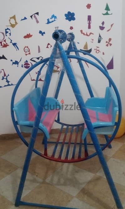 المرجيحه ذات مقاعد فيبر و حوامل حديد 2 بوصه   بسعر 2500
