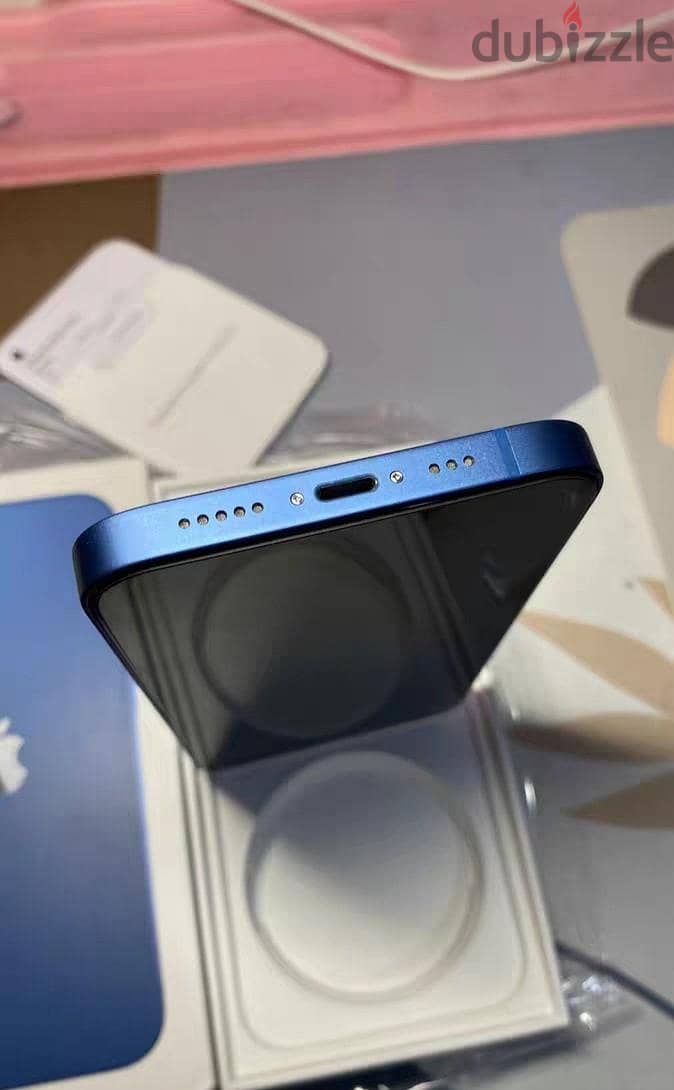 Apple - iPhone 13 7