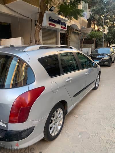 Peugeot 308 SW 2011