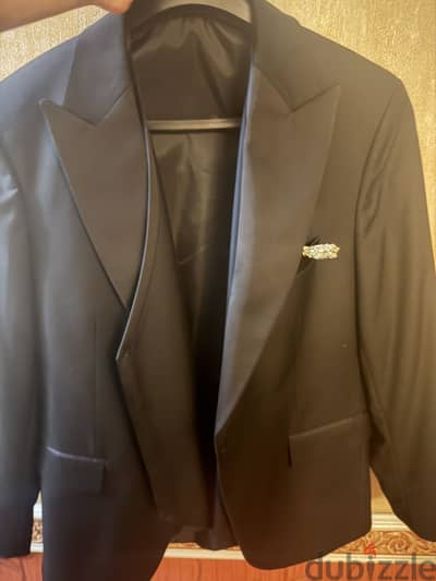 بدلة tie house استعمال مره