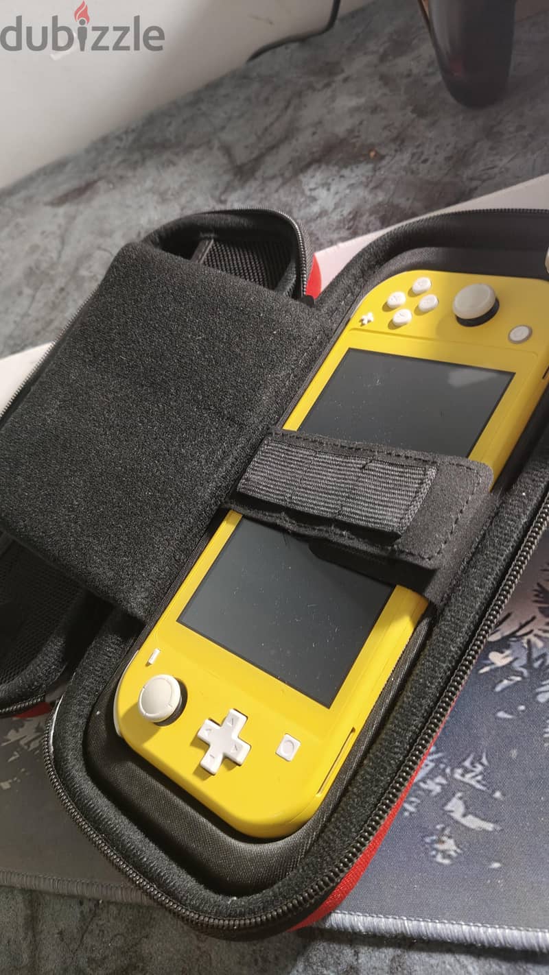 Nintendo Switch Lite 1